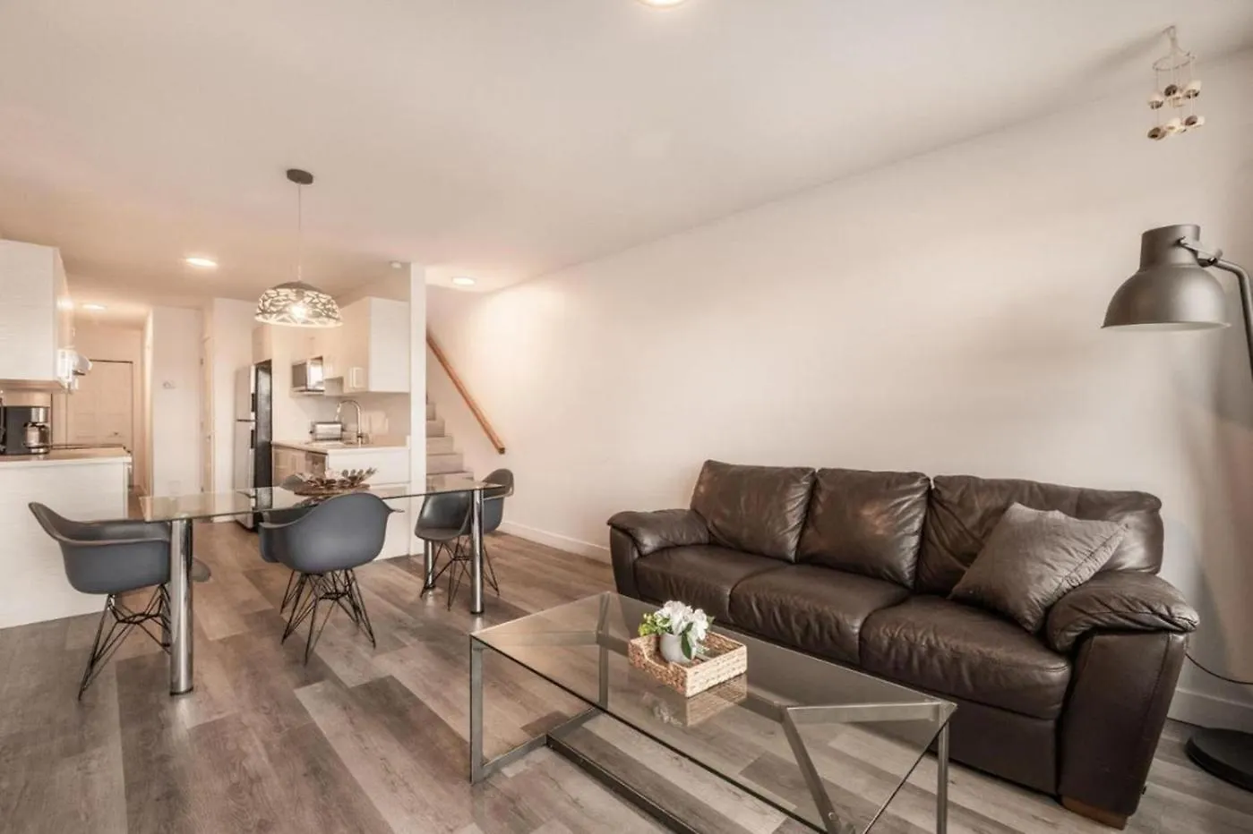 Big 2 Bedroom Apartment On 2 Floors - 1907 Montreal